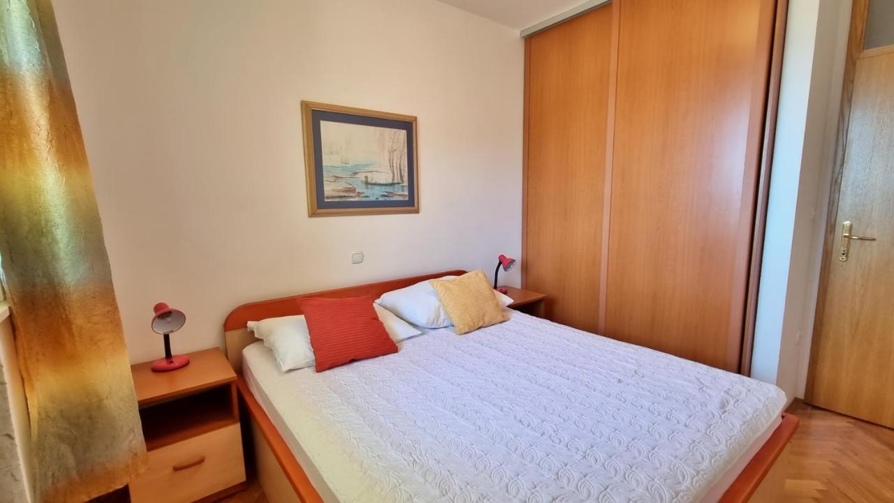 Apartment Cesarica Omiš Eksteriør billede