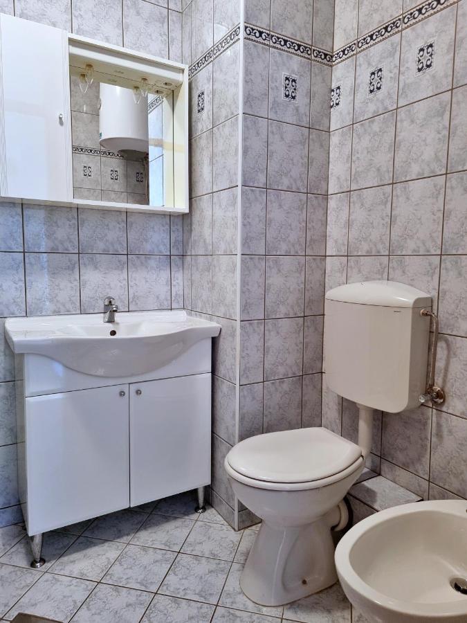 Apartment Cesarica Omiš Eksteriør billede