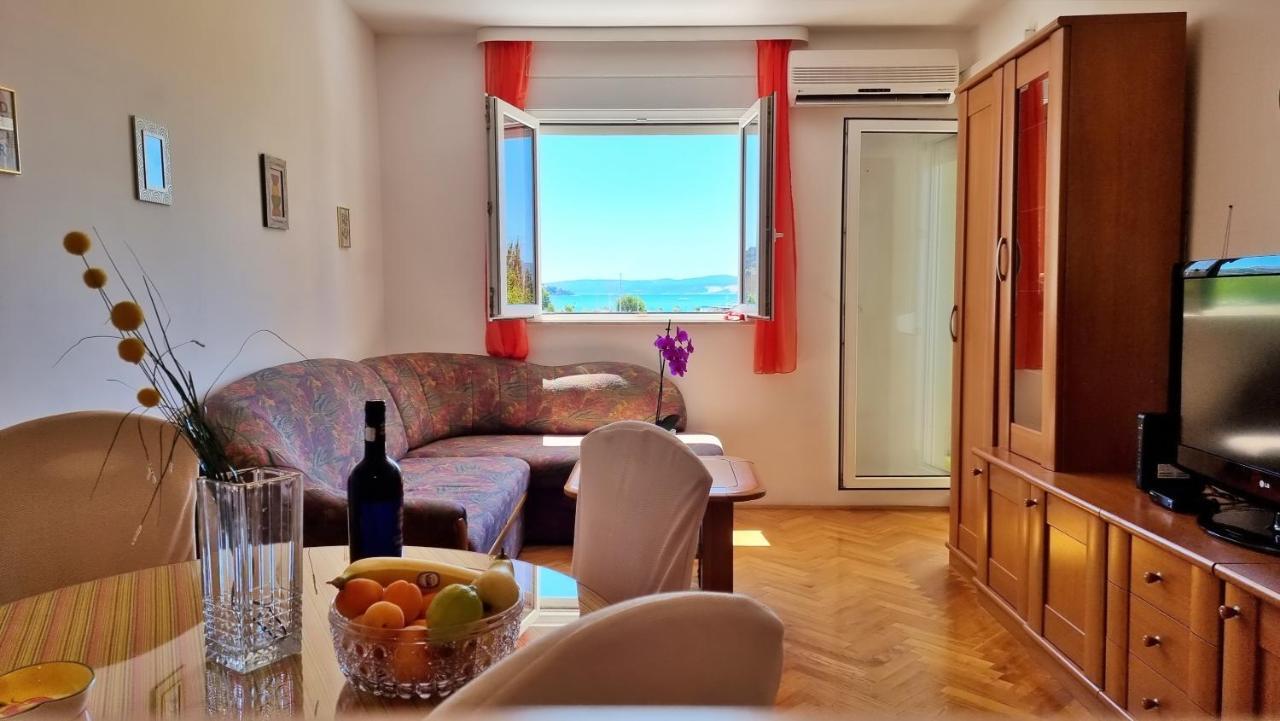 Apartment Cesarica Omiš Eksteriør billede